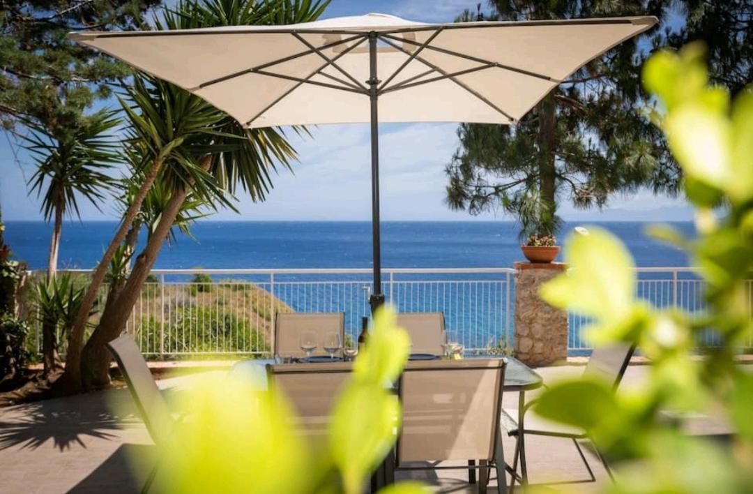 Villa'S Apartment On The Beach, Swimming Pool A/C Palermo Exteriör bild