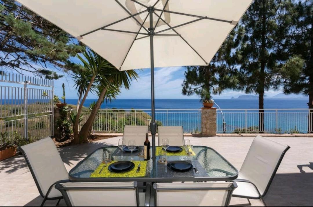 Villa'S Apartment On The Beach, Swimming Pool A/C Palermo Exteriör bild