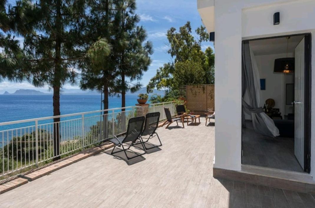 Villa'S Apartment On The Beach, Swimming Pool A/C Palermo Exteriör bild